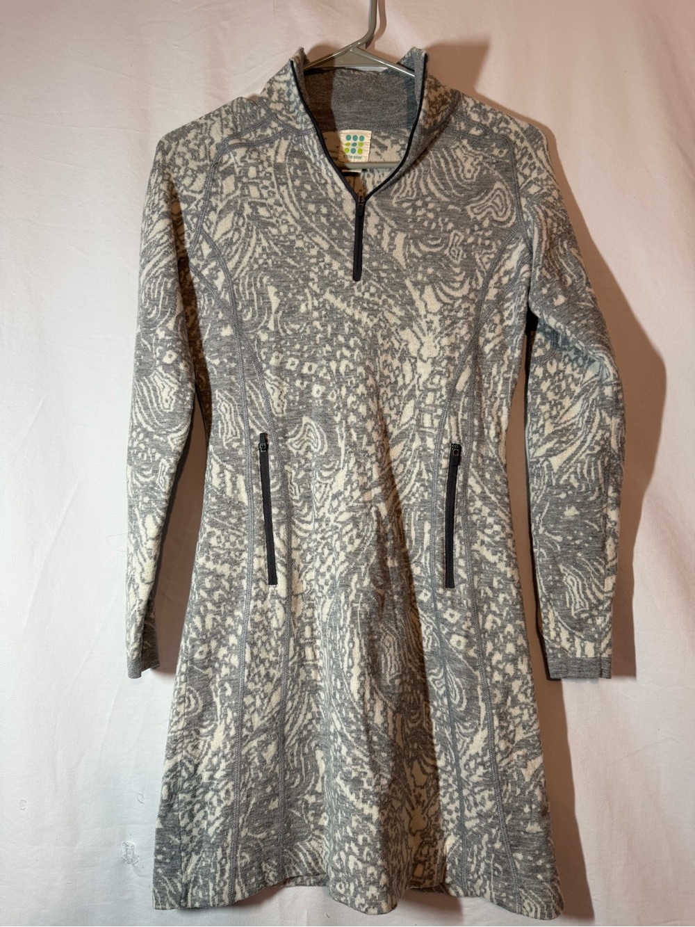 Title Nine Super Power Merino Wool Sweater Dress XS Gray Abstract 1/4 Zip